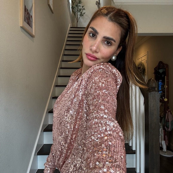 Revolve sequin bodysuit - Picture 3 of 4